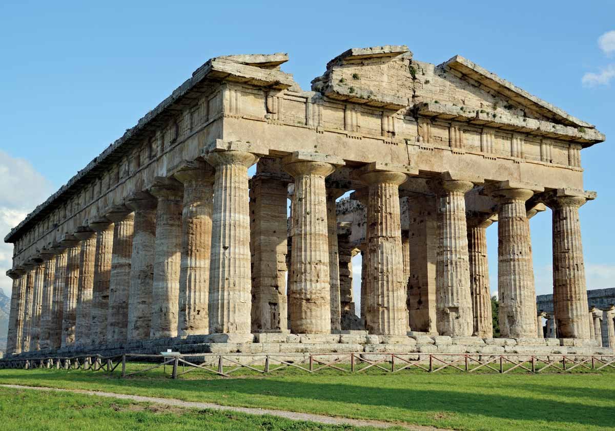 Templo dórico en Posidonia, una colonia helénica fundada por Síbaris.