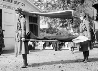 Simulacro en una estación de ambulancias de la Cruz Roja en Washington D.C., durante la pandemia de la gripe española de 1918.