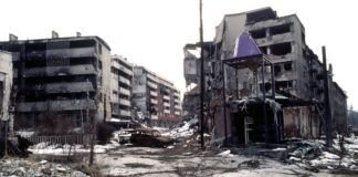 El barrio de Grbavica, en Sarajevo, durante la Guerra de Bosnia, en los años 90 del siglo XX.