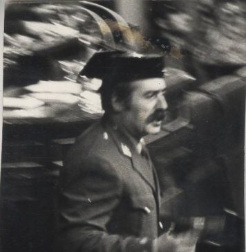 Antonio Tejero, tras irrumpir en el Congreso de los Diputados el 23 de febrero de 1981.