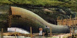 Ilustración que escenifica la construcción del canal.