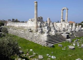 Templo de la antigua Grecia de Apolo en Didyma, en la actual Turquía.