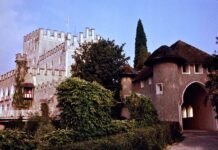 Entrada al castillo de Itter, lugar donde se produjeron los combates entre las tropas de las SS y un puñado de soldados norteamericanos y alemanes armados para rescatar a los prisioneros galos.