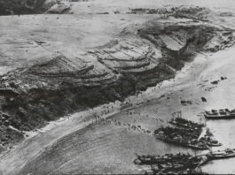 Vista aérea del desembarco de Alhucemas, en septiembre de 1925.