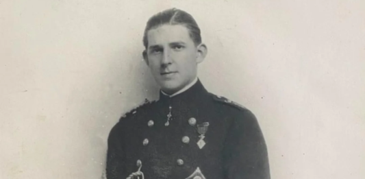 Don Juan de Borbón y el Tercer Reich Fotografía de don Juan de Borbón y Battenberg.