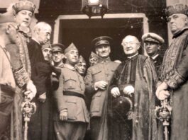 Franco, Queipo de Llano y el cardenal Ilundain en Sevilla, el 15 agosto 1936.
