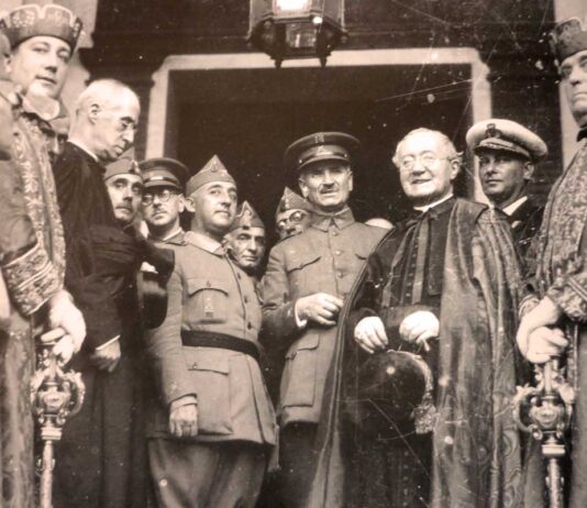 Franco, Queipo de Llano y el cardenal Ilundain en Sevilla, el 15 agosto 1936.
