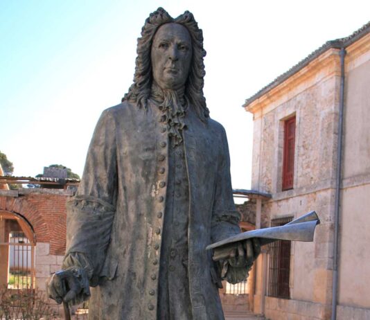 ESCULTURA de Juan Goyeneche (1656-1735), en Nuevo Baztán (Madrid).