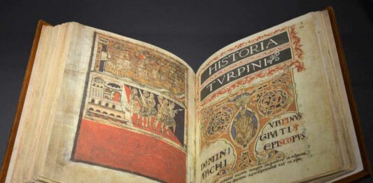 Un códice en honor del papa Calixto II LAS FABULOSAS ANDANZAS DE CARLOMAGNO en Hispania (página izquierda de la ilustración) son parte de los relatos que contiene el Códice, junto con los milagros atribuidos a Santiago el Mayor.