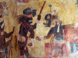 Pinturas ancestrales mayas en mítica zona arqueológica de Bonampak, Chiapas.