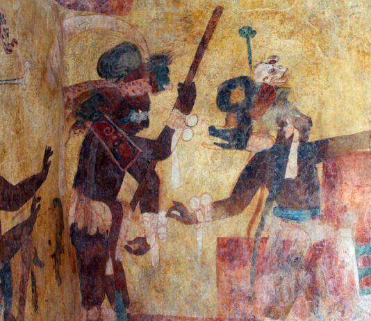 Pinturas ancestrales mayas en mítica zona arqueológica de Bonampak, Chiapas.