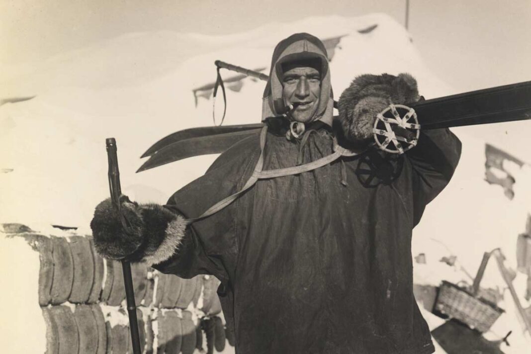 Tom_Crean,_Scott's_Antarctic_Expedition,_c1911 Crean en la Antártida