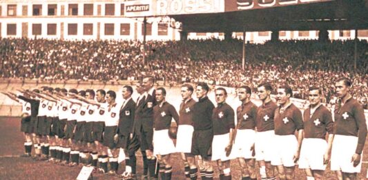 Cuando Suiza venció al III Reich… en un campo de fútbol Suiza ganó por 4-2 a la Alemania nazi en el Mundial de 1938 celebrado en Francia.