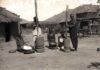 Así destruyó el Viejo Continente a África Mujeres machacando maíz en Malawi (África) a mediados del siglo XX. Fotografía: The Society of Malawi Historical and Scientific.